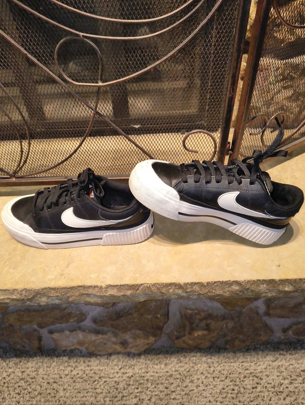 Nike Women's Black and White Low-Top Sneakers
